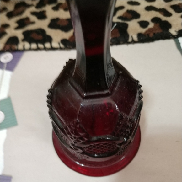 Vintage Avon 1876 Cape Cod Collection Ruby Red Glass Bell Dinner 1979 Collectibl - Picture 6 of 12